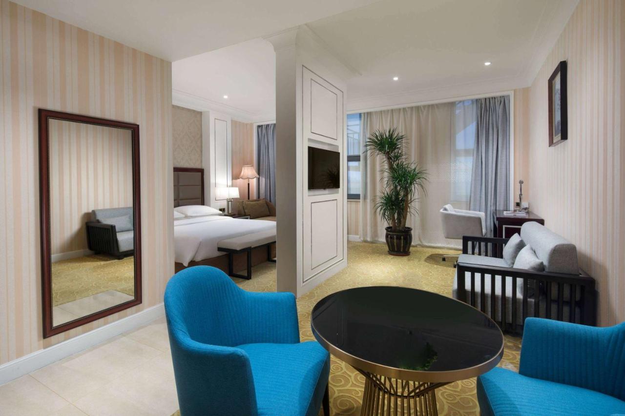 Khách sạn Ramada By Wyndham Pudong 4*