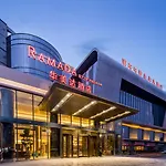 Ramada By Wyndham Shanghai Pudong