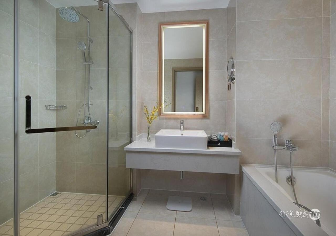 Hotel Ramada By Wyndham Pudong 4*