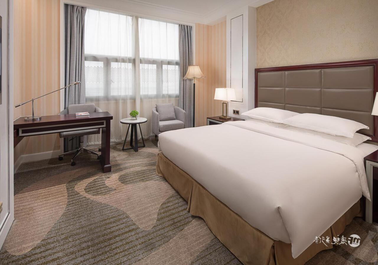Hotel Ramada By Wyndham Pudong 4*